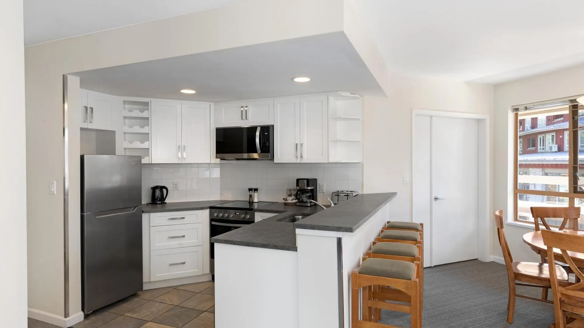 Tyndall Stone Lodge By Whiski Jack Whistler Apartment